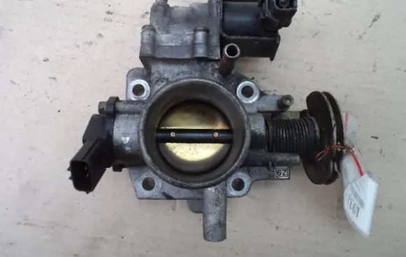 Mazda 323 F Throttle body valve 