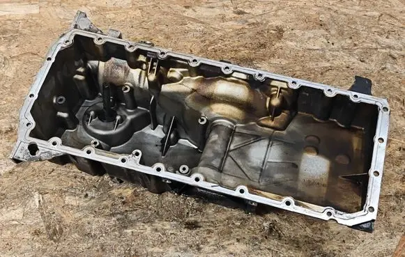 BMW X3 E83 Oil sump 7795602 7789677 E83M57