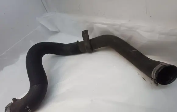 Intercooler hose/pipe
