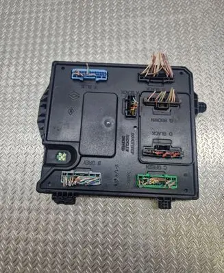 Renault Scenic III - Grand scenic III BSM Control unit 284B19091R S180180040