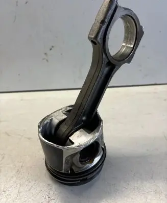 Renault Trafic II (X83) Piston with connecting rod 10653