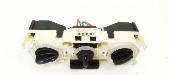 Skoda Fabia Mk1 (6Y) Climate control unit 6Y0819045B 90151174