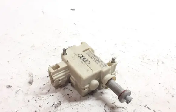 Audi Q7 4L Fuel tank cap lock 4L0810773