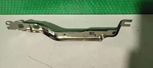Audi A7 S7 4G Headlight/headlamp mounting bracket 4G8807591