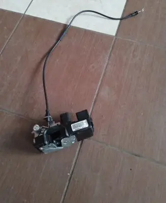 Tesla Model S Front door lock 600891299C