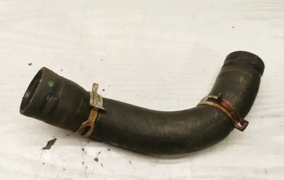 Volvo C30 Engine coolant pipe/hose