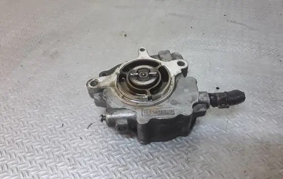 Volkswagen Touareg I Vacuum pump LA2231010