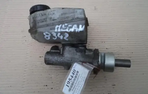 Renault Megane I Master brake cylinder