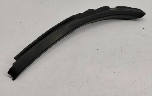 Nissan Note (E11) Windshield trim 668959U00A