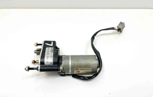 Mercedes-Benz SL R230 Seat adjustment motor 2158200542 A2158200542