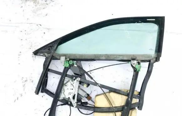 Audi A4 S4 B5 8D Front door window/glass frame 8d0837753