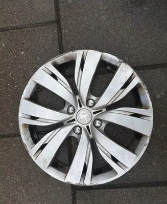 Peugeot 208 I R15 wheel hub/cap/trim 9673846377 96738463VT