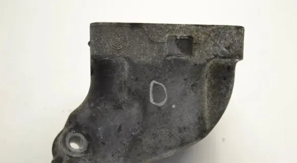 Mercedes-Benz R W251 Engine mounting bracket A6422230304