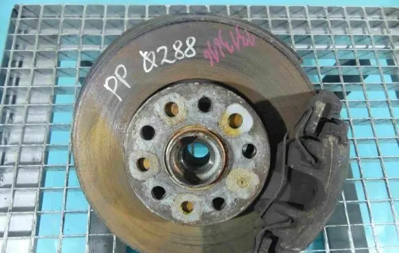 Volkswagen Jetta VI Front wheel hub spindle knuckle IMPRK1313616