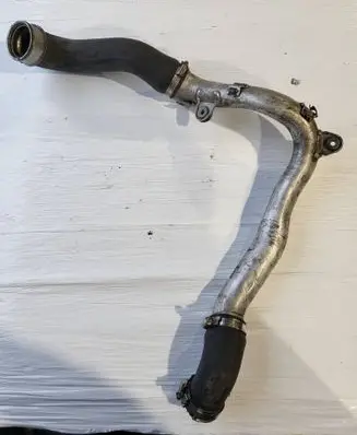 Intercooler hose/pipe