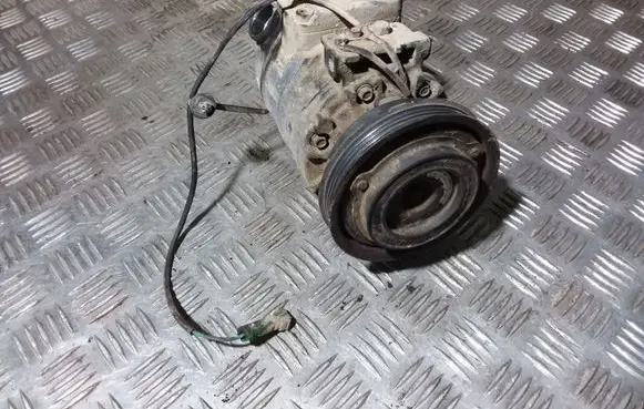 Volkswagen PASSAT B5.5 Air conditioning (A/C) compressor (pump) 8D0260808 8D0260805J