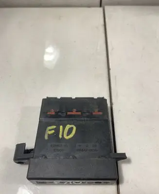 BMW 5 F10 F11 Coolant fan relay 6114915341802