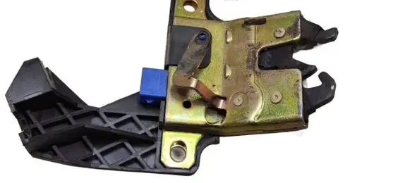 Audi A4 S4 B6 8E 8H Tailgate/trunk/boot lock/catch/latch 8E5827505B CZUST