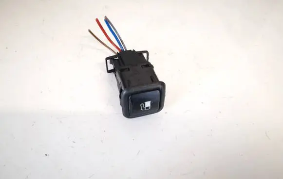 Volkswagen Golf IV Fuel tank opening switch 3b0959833a