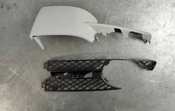 Volkswagen Phaeton Front bumper lower grill 3d0853665egru