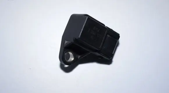 BMW 7 E38 Air pressure sensor 2246977