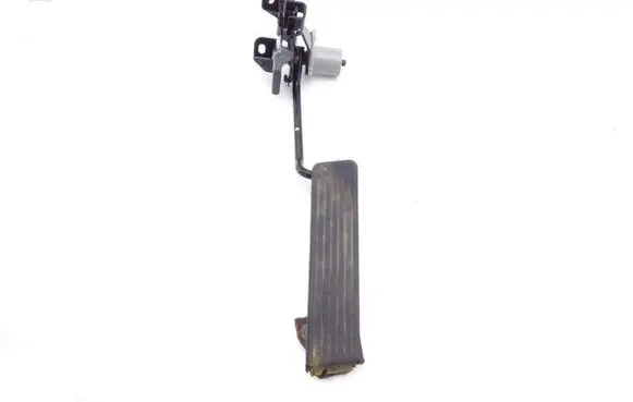 Isuzu N Series Accelerator throttle pedal