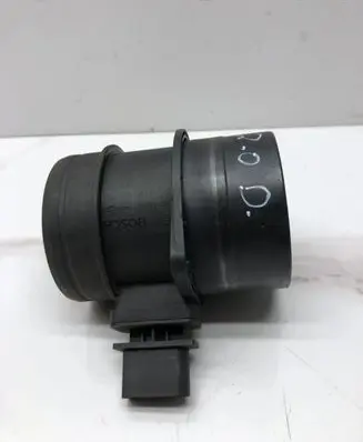 Volkswagen PASSAT B6 Mass air flow meter 03G906461C 0281002735 15246263