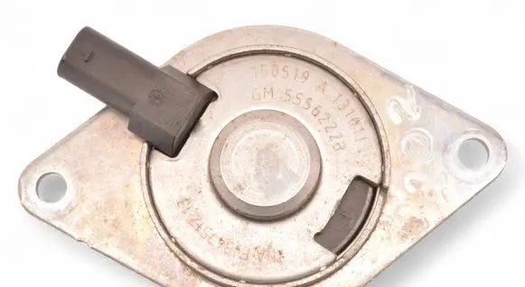 Opel Astra J Camshaft vanos timing valve 55562223 131011 150519A