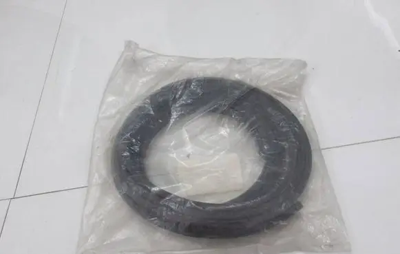 Toyota Highlander XU40 Trunk rubber seal (body) 64813-48010