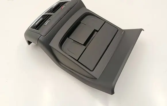 Rear air vent grill