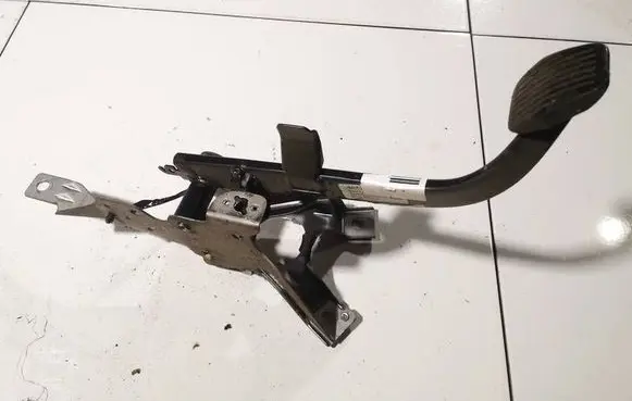 Ford Focus Brake pedal 