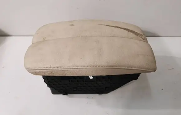 BMW X6 E71 Armrest 9115081