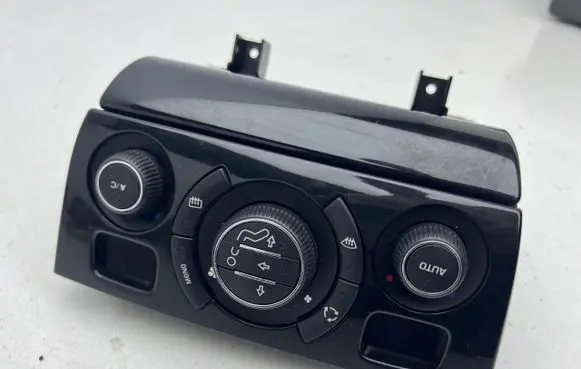 Peugeot RCZ Other switches/knobs/shifts 96718462XT
