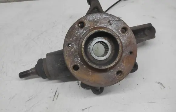 Peugeot 3008 I Front wheel hub