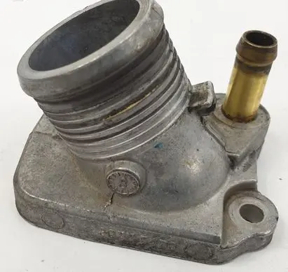 Volvo XC90 Thermostat housing 30777476
