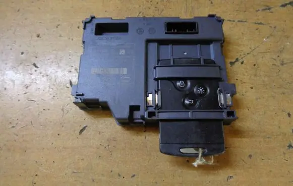 Renault Clio IV Ignition key card reader 285906535R