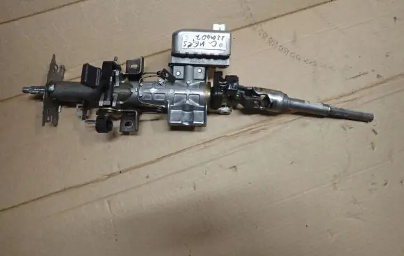 Toyota Corolla Verso AR10 Steering wheel axle