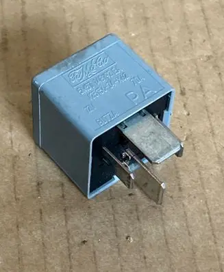 Ford Mondeo Mk III Other relay V23136J4X62 BUTZA