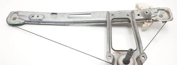 Rear door manual window regulator