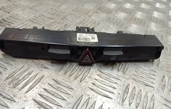 Opel Zafira B Hazard light switch 13100105 03758075
