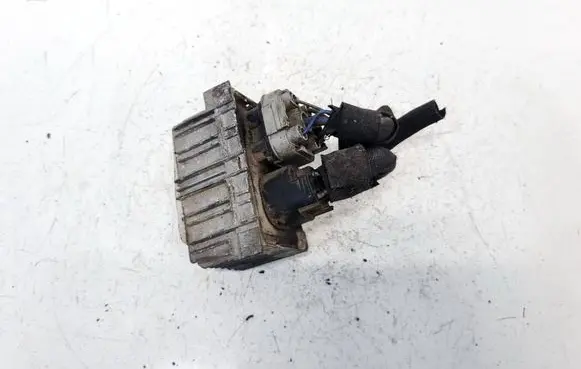 Opel Insignia A Glow plug pre-heat relay 55574293