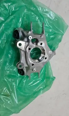 Land Rover Range Rover Sport L461 Rear wheel hub spindle/knuckle M8E2-5A969