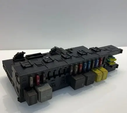 Mercedes-Benz C W203 SAM control unit 2095450101 5DK00848610 A2095450101