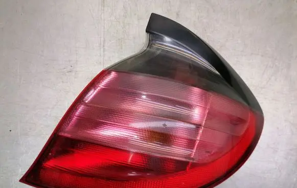 Mercedes-Benz C W203 Rear/tail lights 2038200664