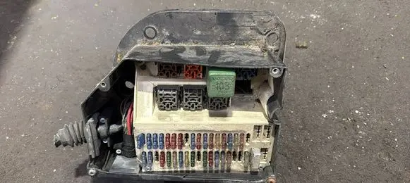 Volvo S70 V70 V70 XC Fuse box set 3515170