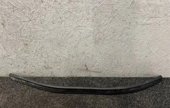 BMW 3 G20 G21 Engine compartment rubber 7419380