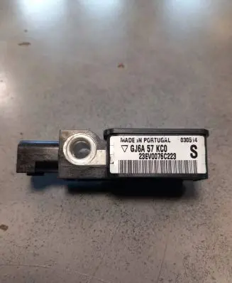 Mazda 6 Airbag deployment crash/impact sensor GJ6A57KC0