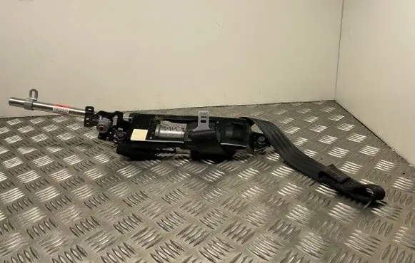 Volvo C30 Front seatbelt 9123539