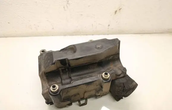 Volkswagen Golf Plus Intake resonator 03C103502