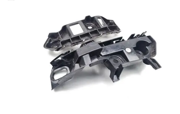 Rear bumper mounting bracket